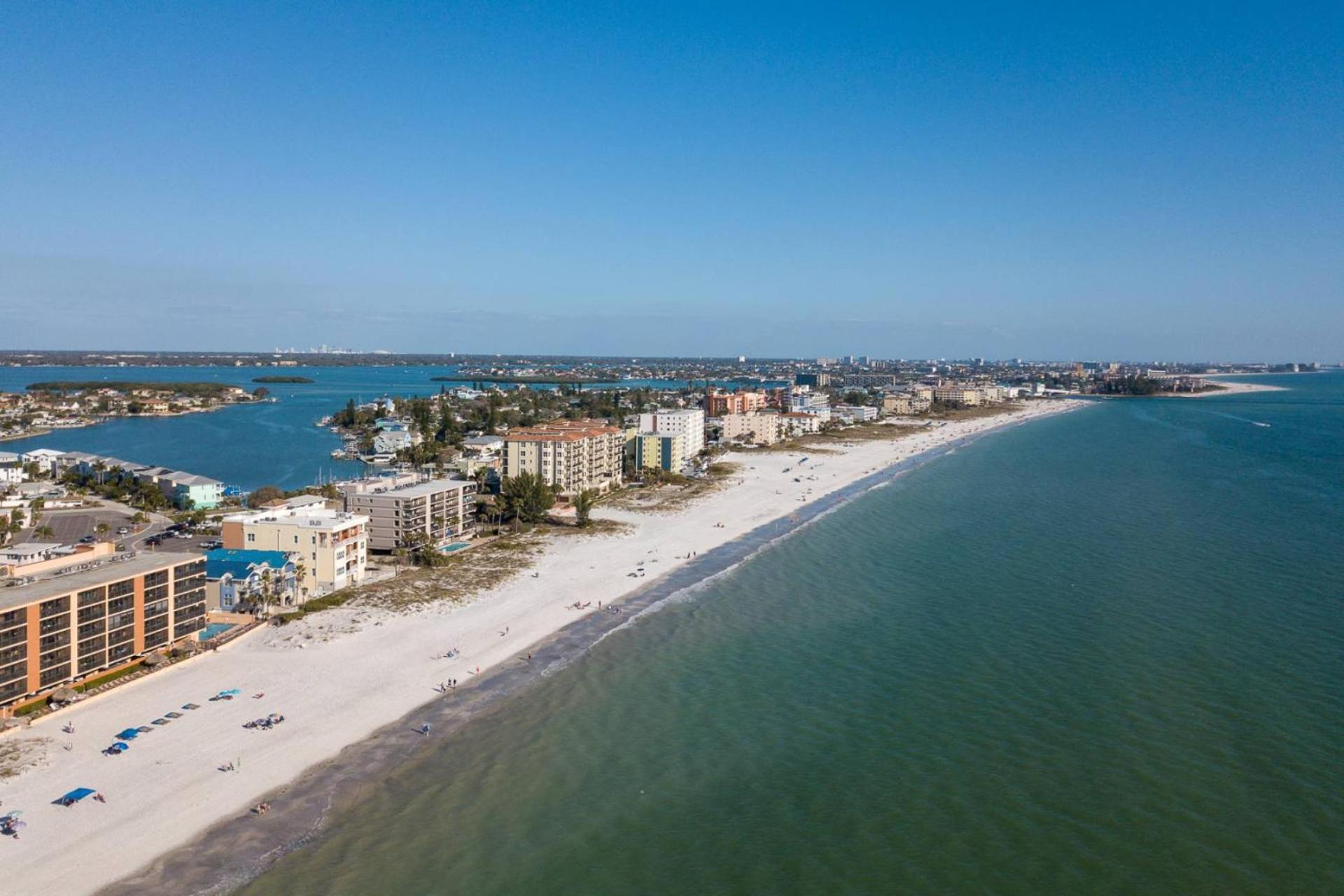 1-306 - Ocean Sands Villa St. Pete Beach Exterior photo